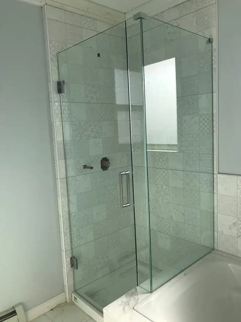 Frameless swing shower door by Alpha Glass Ltd, project photo 48